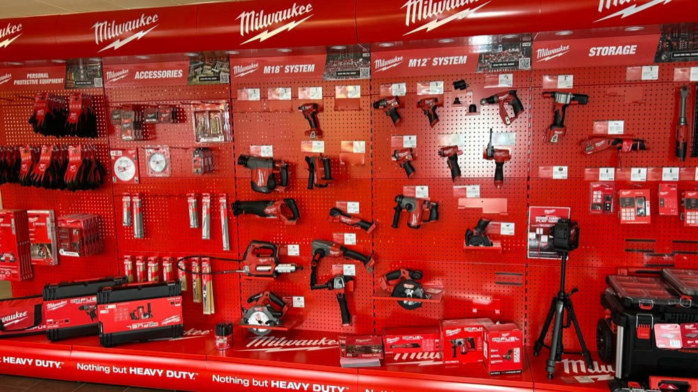 Milwaukee-väggen i IGRAB:s butik